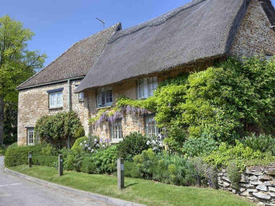 Cosy Retreat In The Heart Of The Cotswolds. Apartment Chipping Norton Bagian luar foto